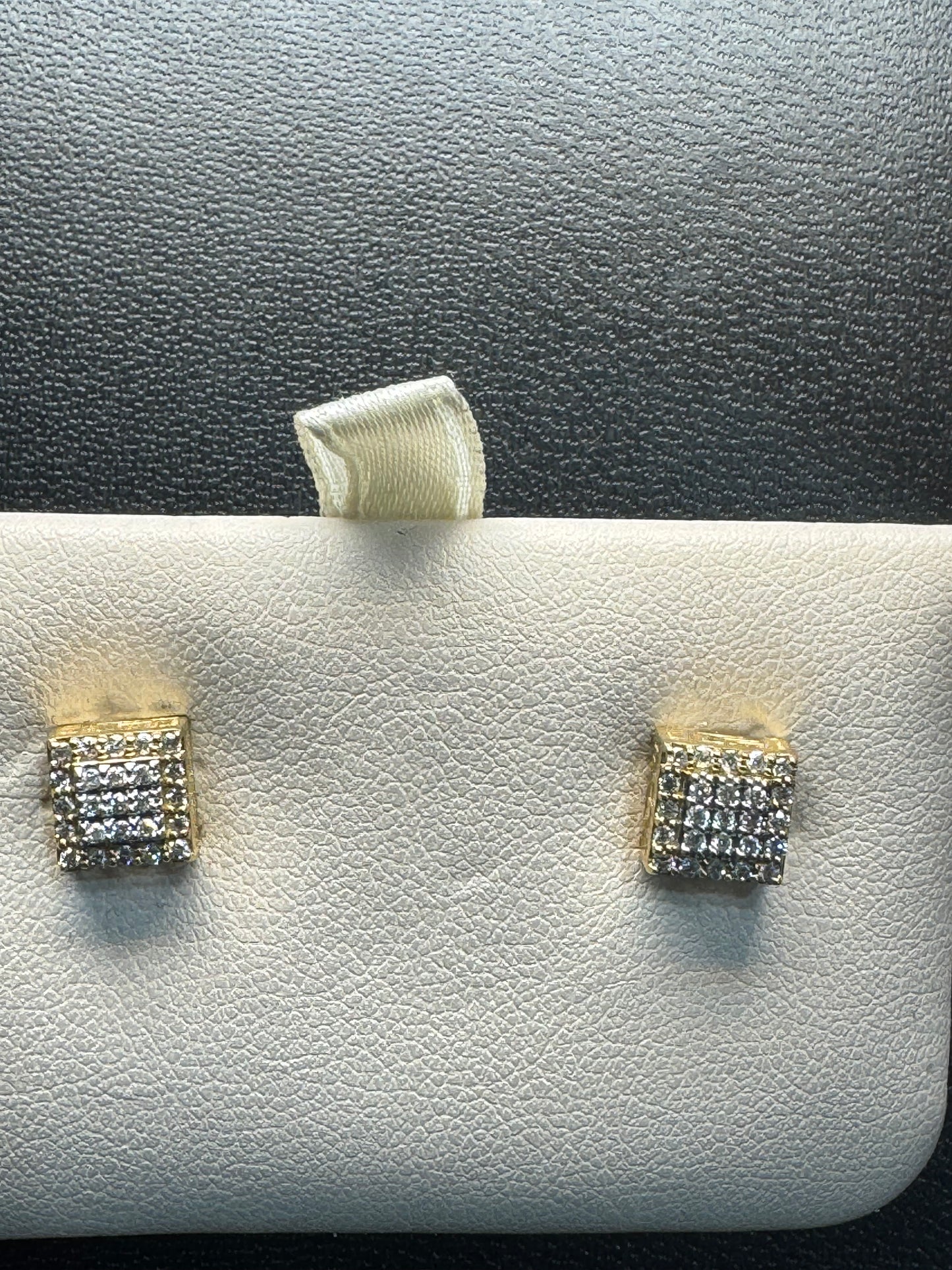 10K Yellow Gold Earrings 0.25 ct Natural Diamond