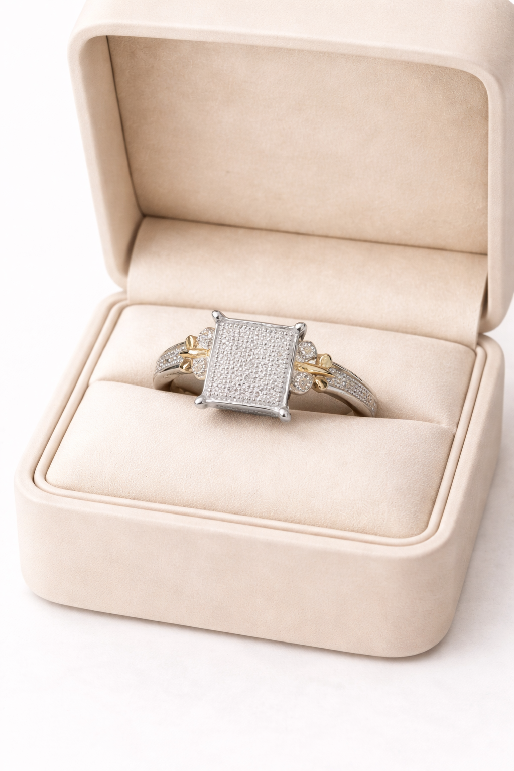 10K Yellow Gold Women's Ring, 0.1 Carat Natural Diamonds