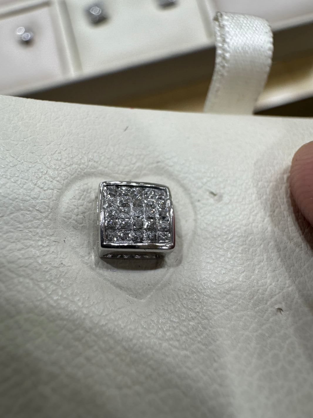 10K White Gold Earrings 0.25 ct Natural Diamond