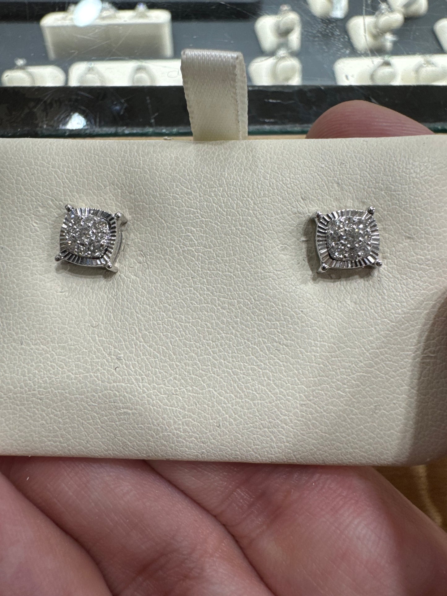 10K White Gold Earrings 0.28 ct Natural Diamond
