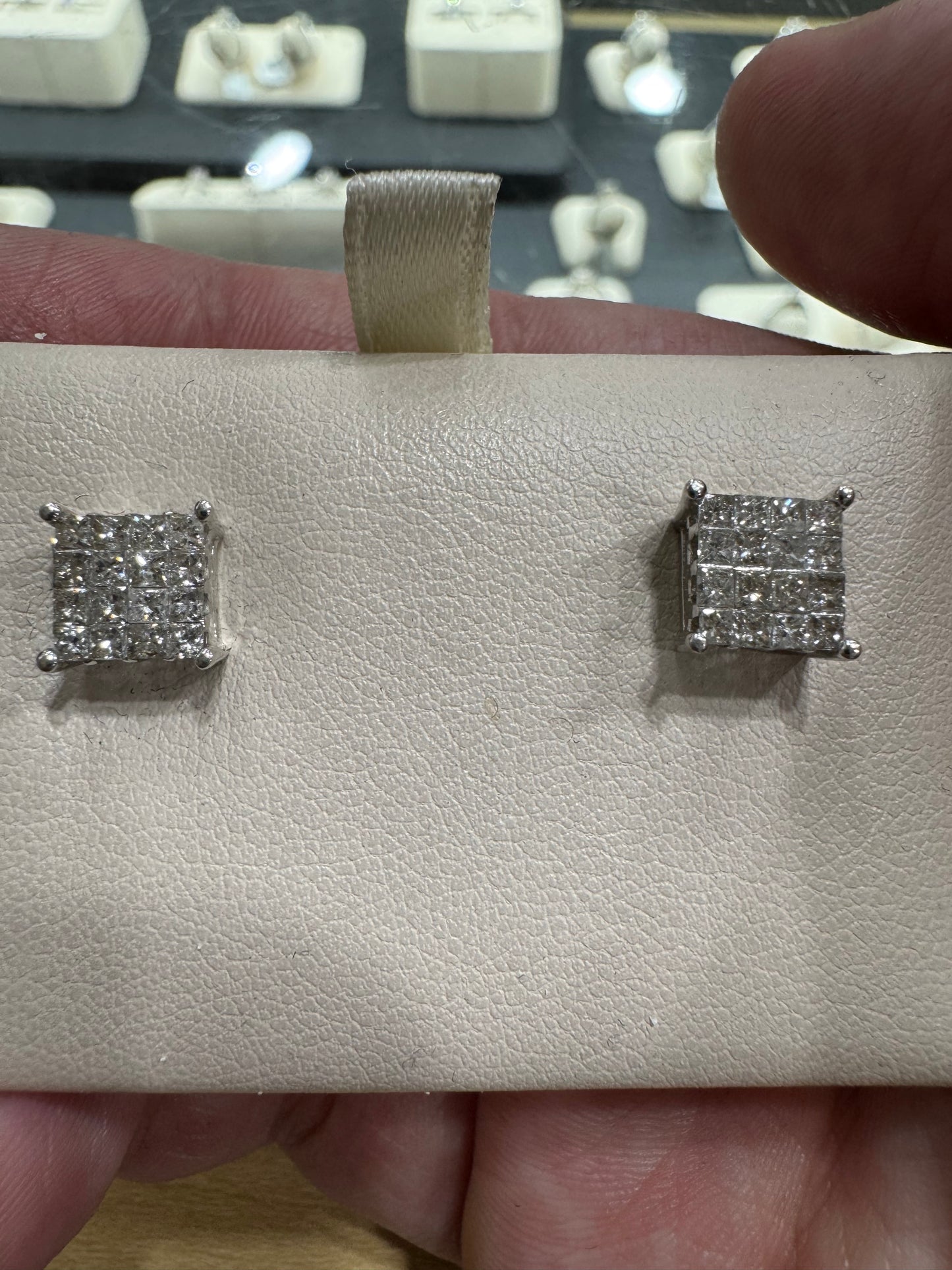 14K White Gold Women's Earrings 1.00 ct Natural Diamond