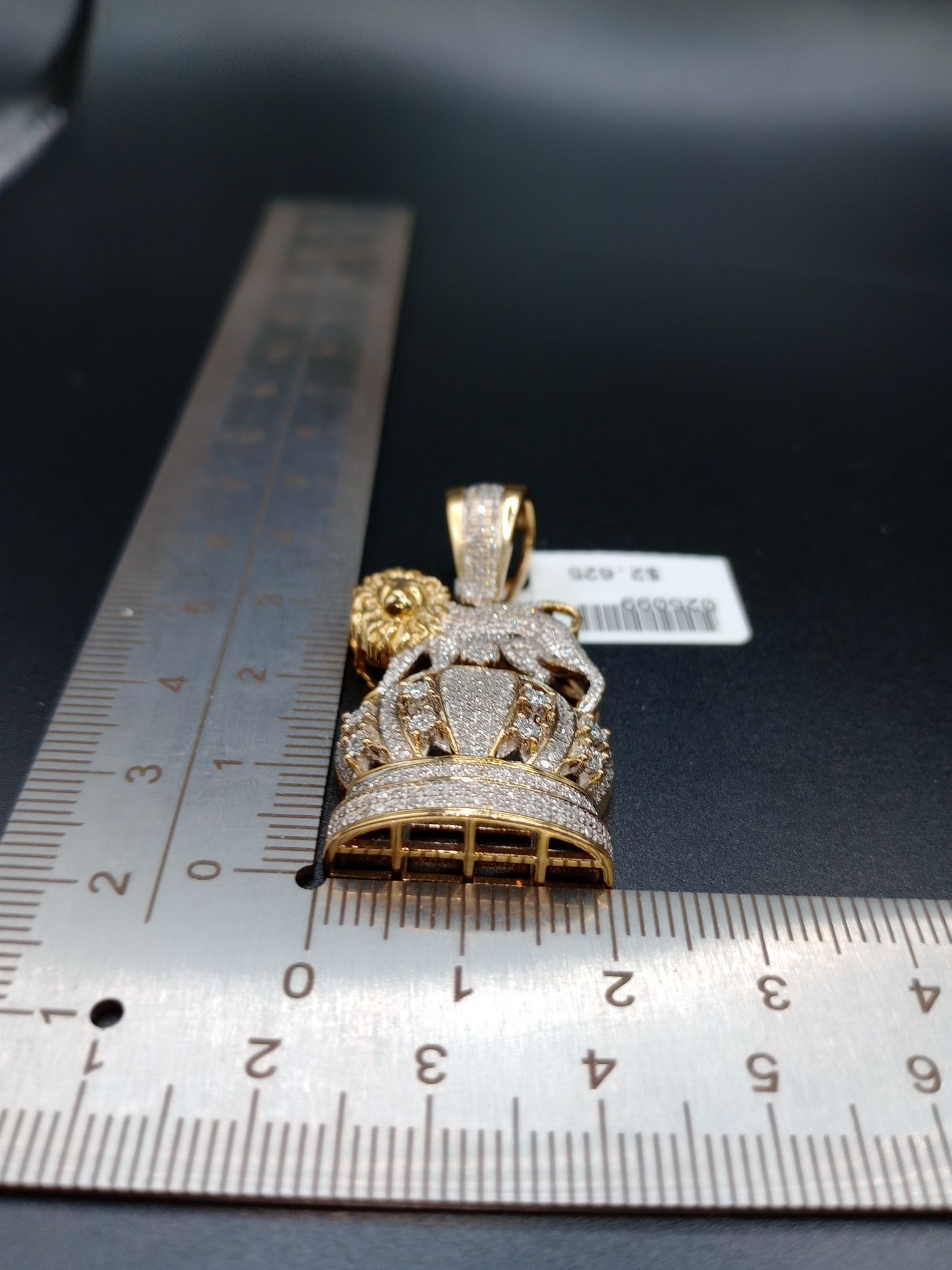 10kt Gold Lion on Crown Pendant - Natural Diamonds - Lion Crown Charm - Unisex