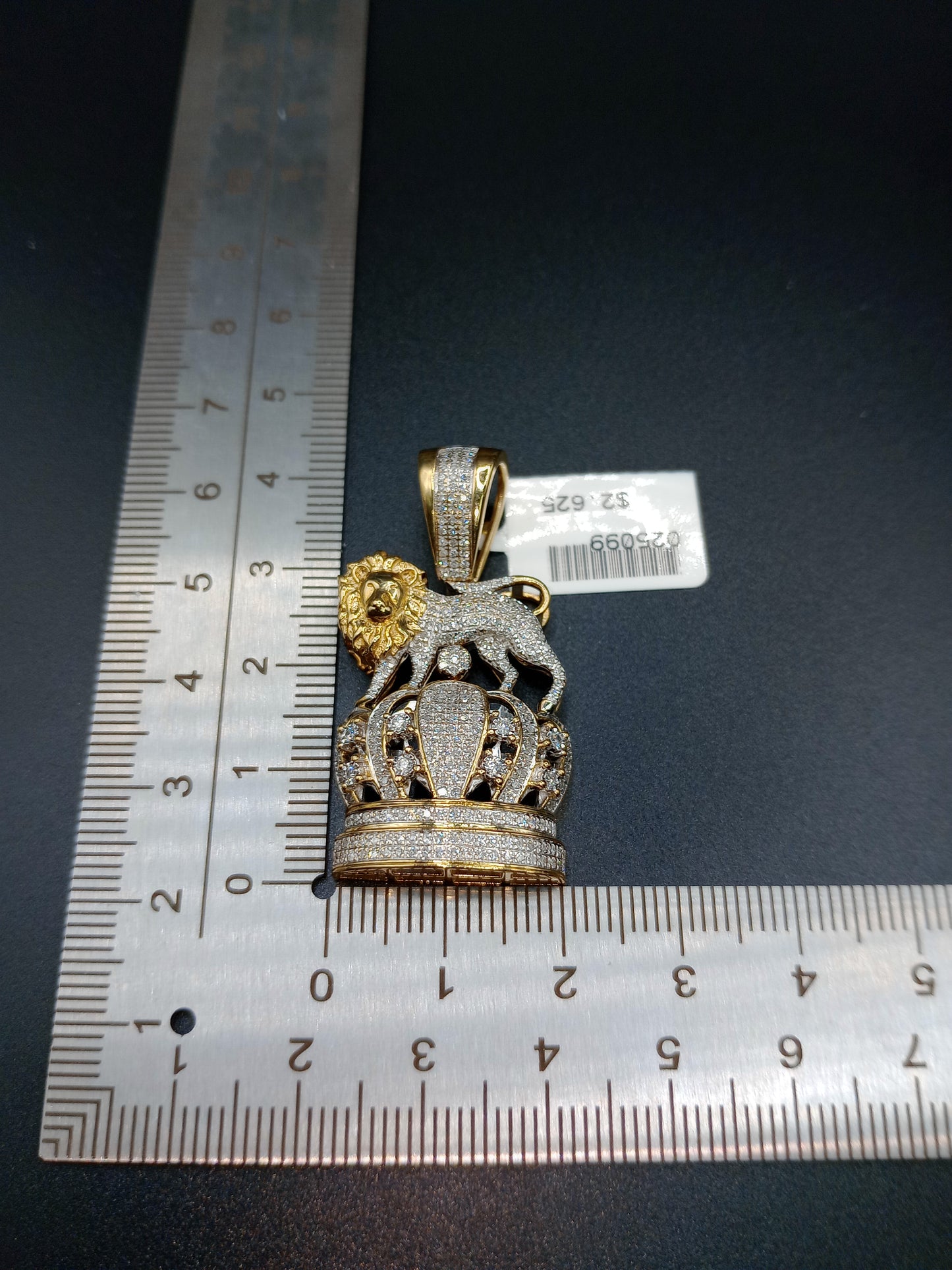 10kt Gold Lion on Crown Pendant - Natural Diamonds - Lion Crown Charm - Unisex