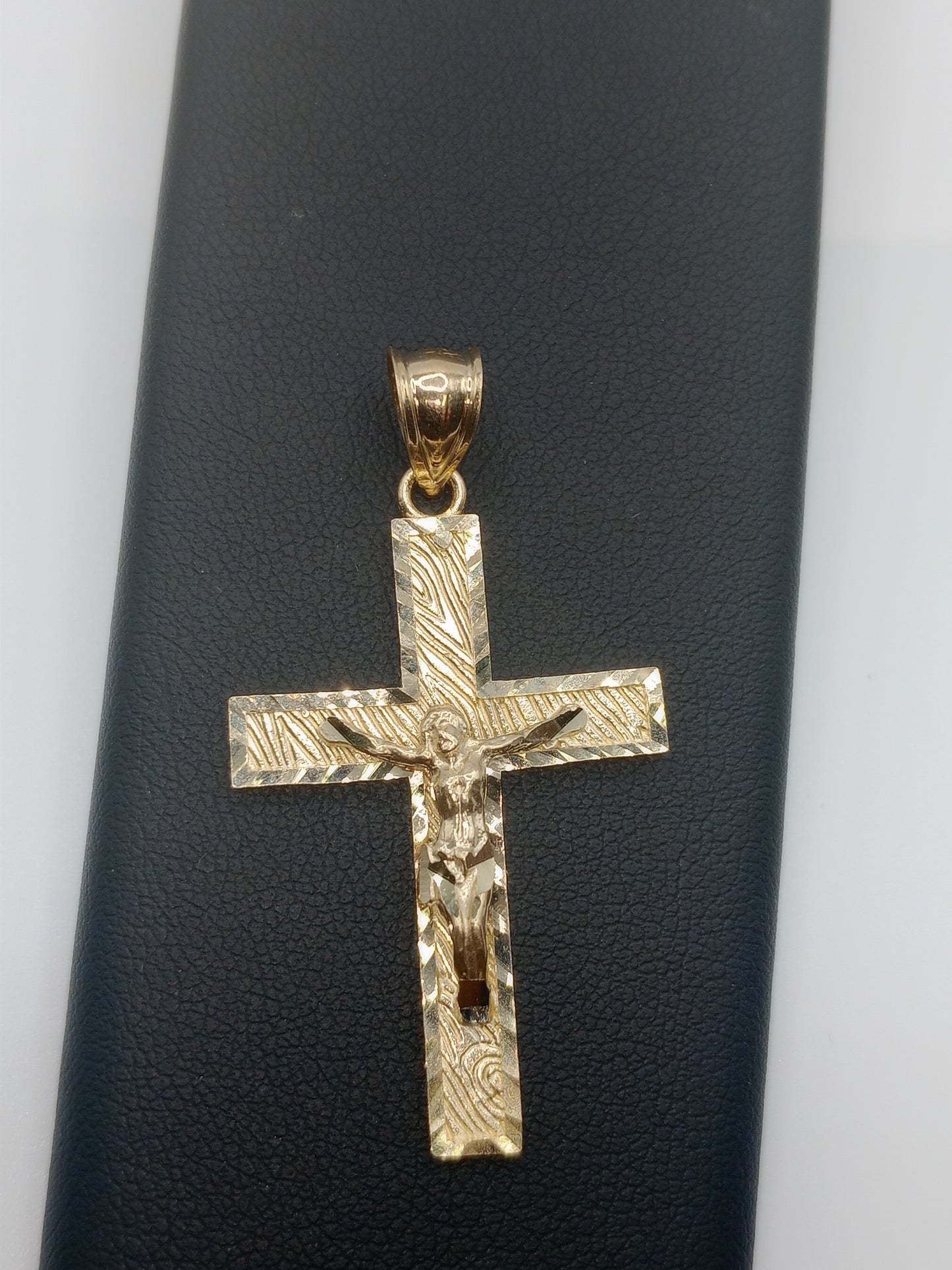 10kt Cross, Crucifix Pendant, Gold Charm