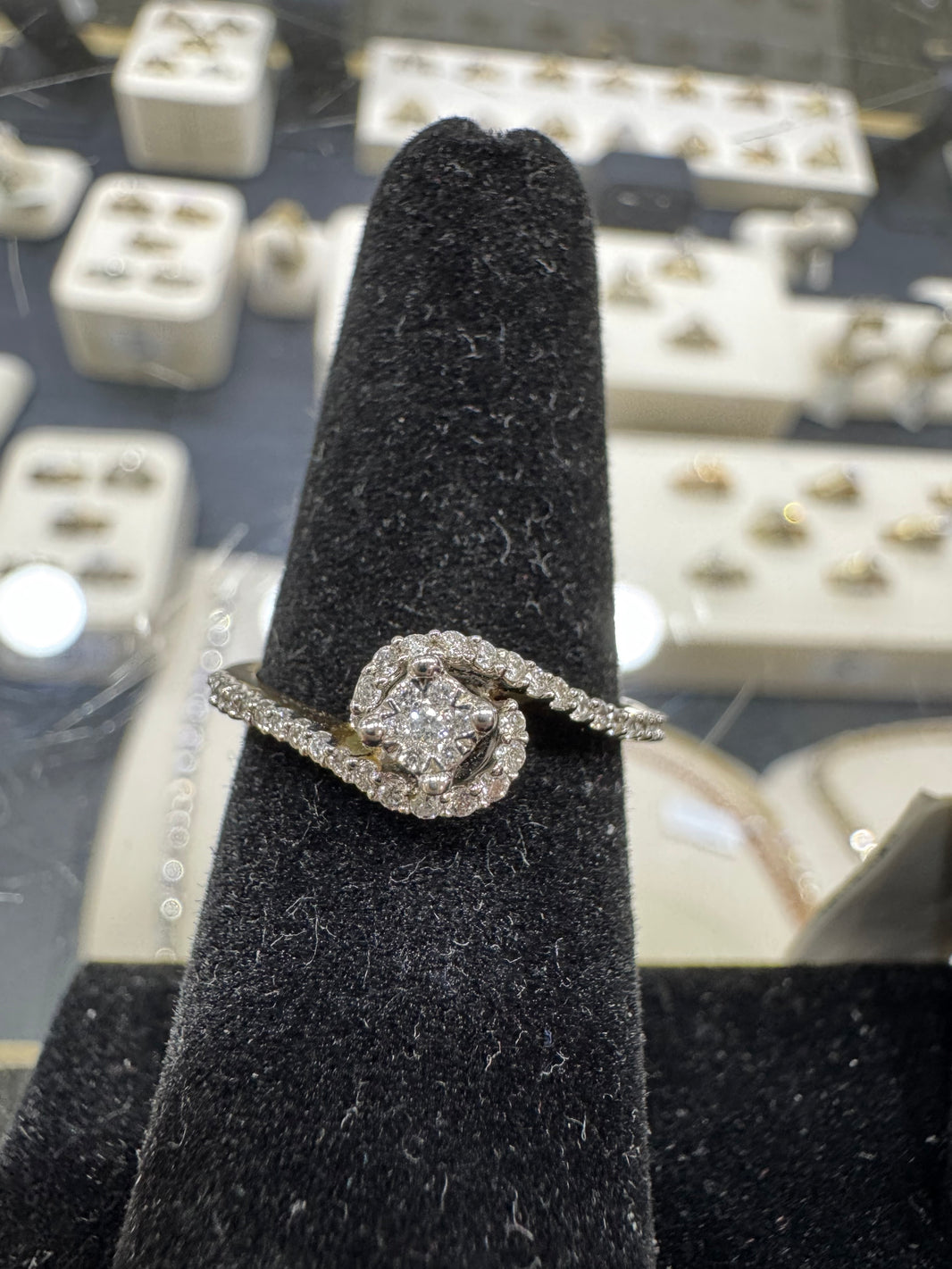 10K Yellow Gold Women's Ring 0.25 ct Natural Diamond