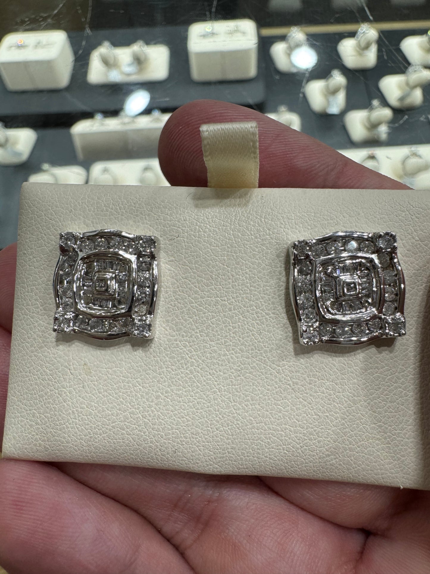 14K White Gold Earrings 1.00 ct Natural Diamond