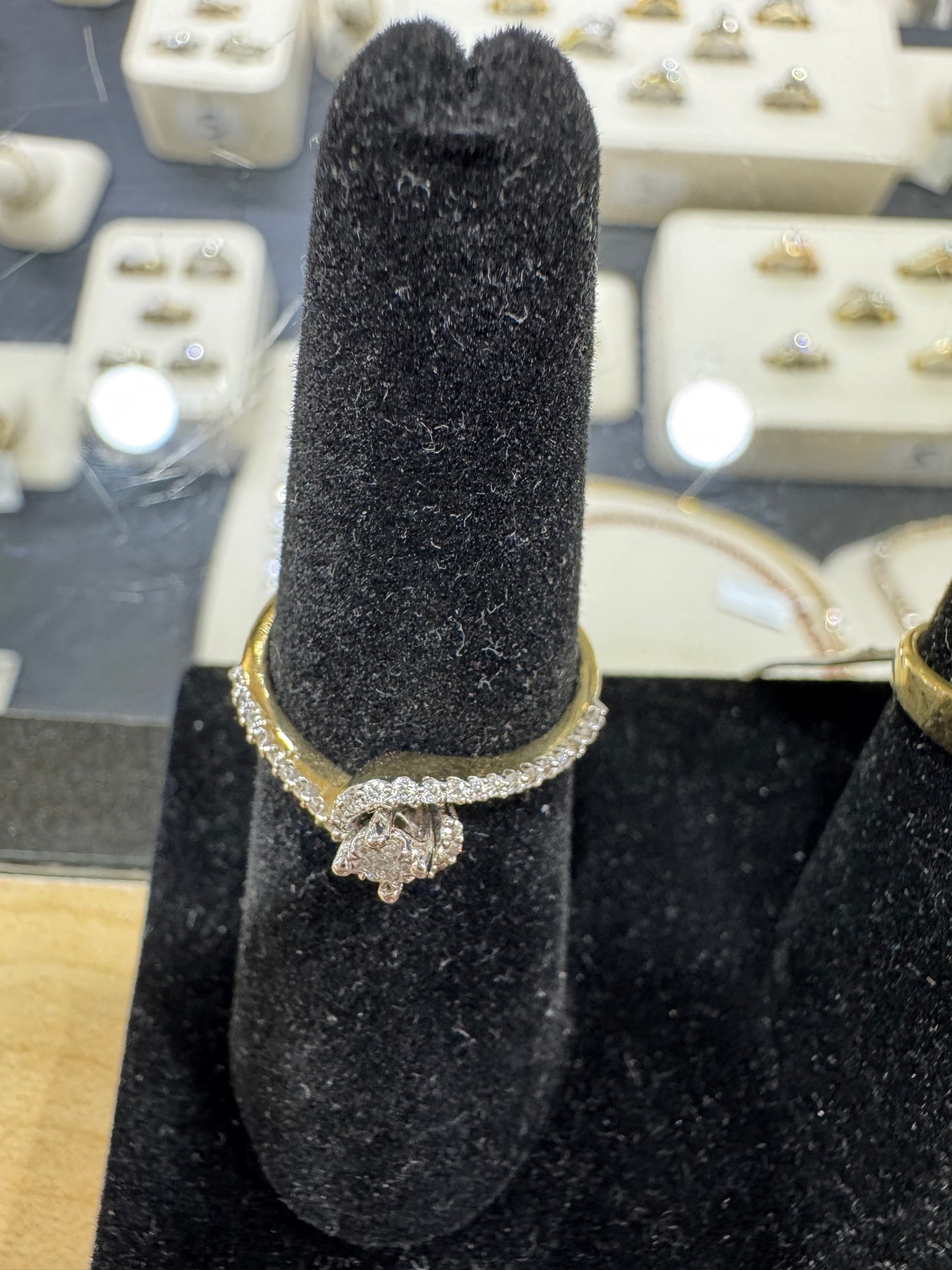 10K Yellow Gold Women's Ring 0.25 ct Natural Diamond