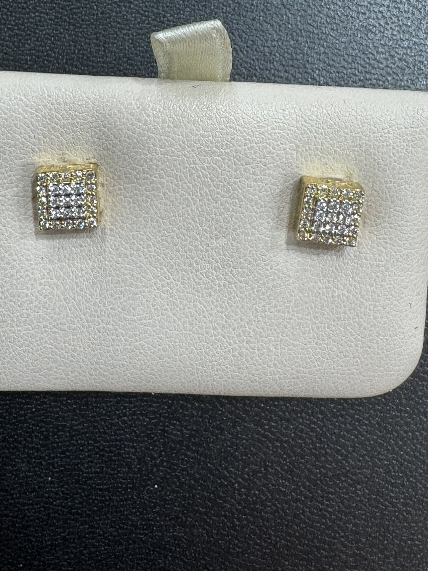 10K Yellow Gold Earrings 0.25 ct Natural Diamond