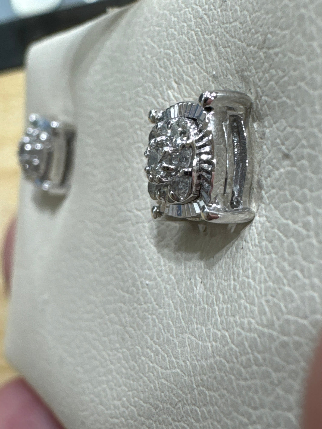 10K White Gold Earrings 0.28 ct Natural Diamond