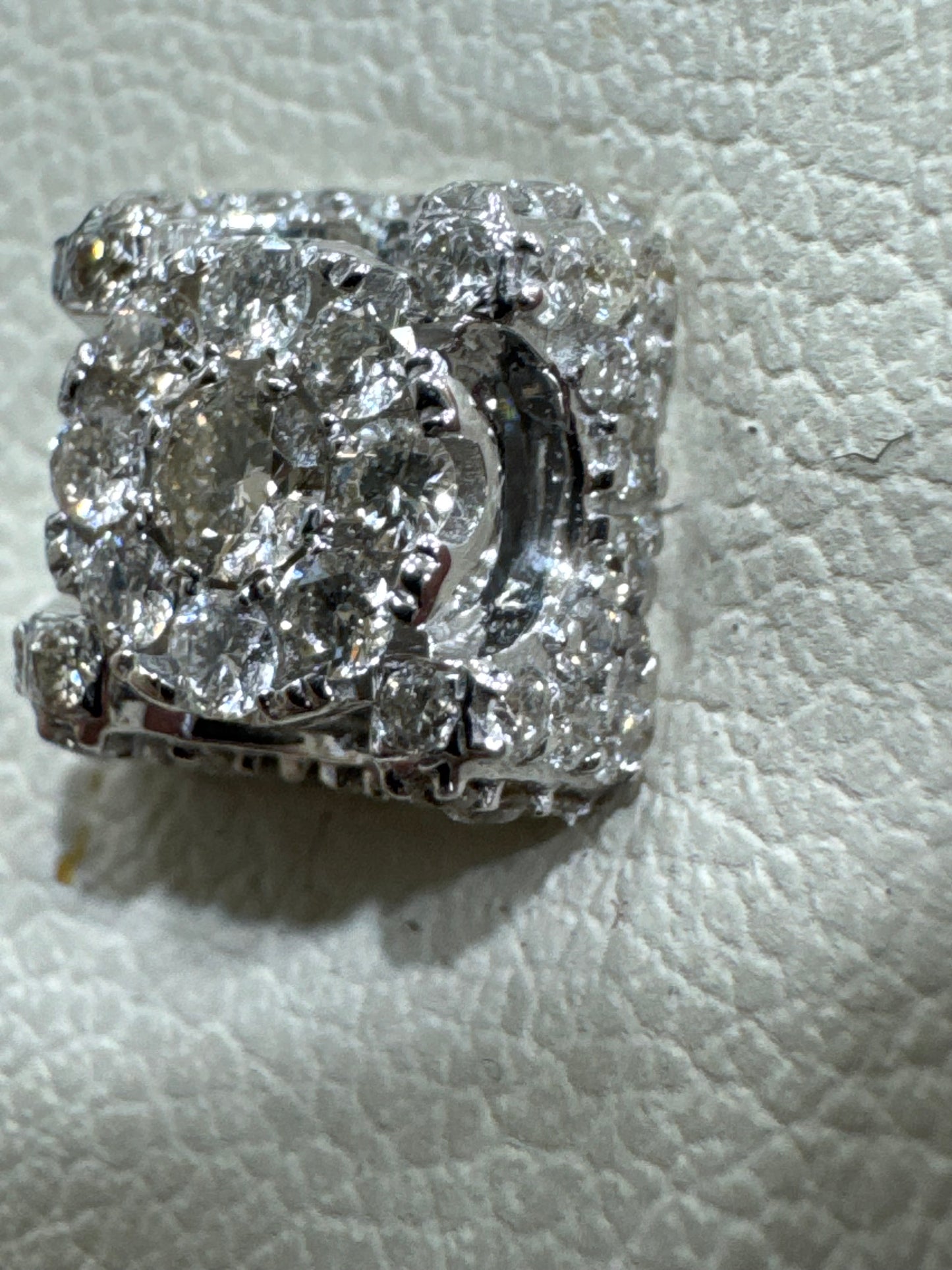 14K White Gold Earrings 0.95 ct Natural Diamond