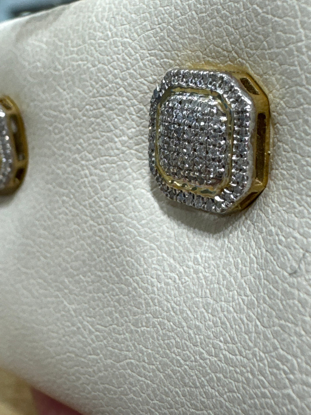 10K Yellow Gold Earrings 0.26 ct Natural Diamond