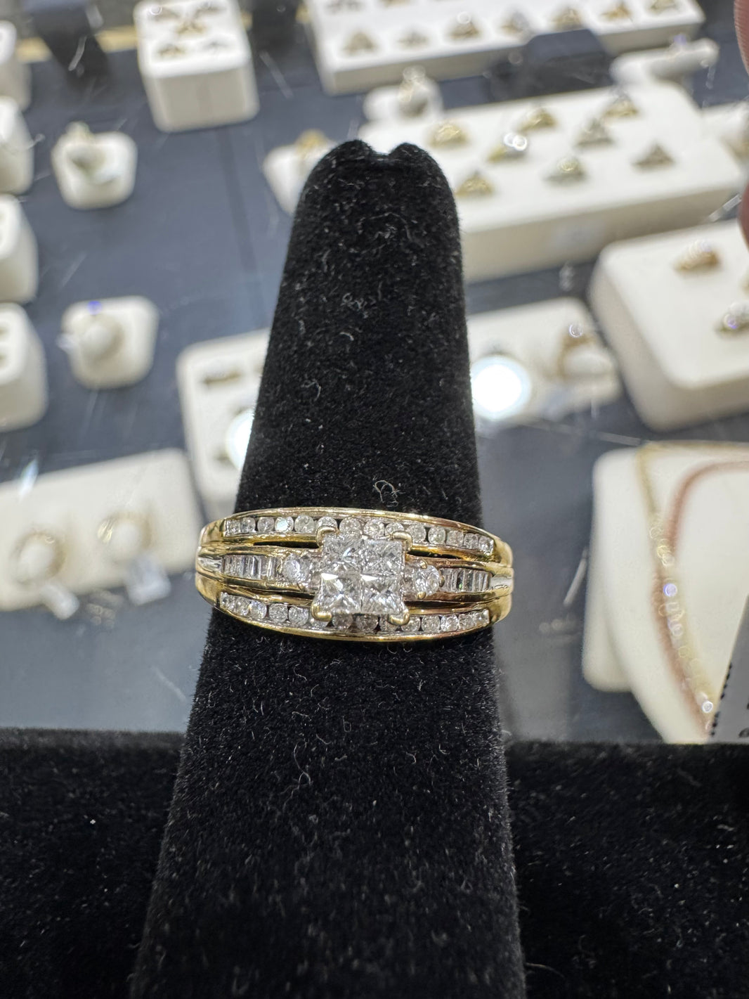 14K Yellow Gold Women's Ring 0.42 ct Natural Diamond