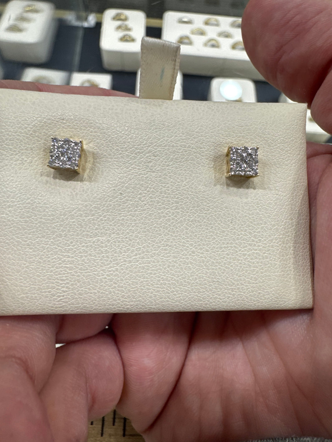 10K Yellow Gold Earrings 0.25 ct Natural Diamond
