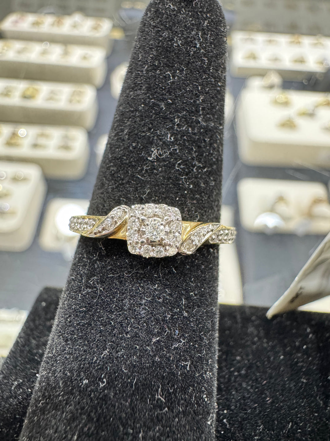 14K Yellow Gold Women's Ring 0.50 ct Natural Diamond