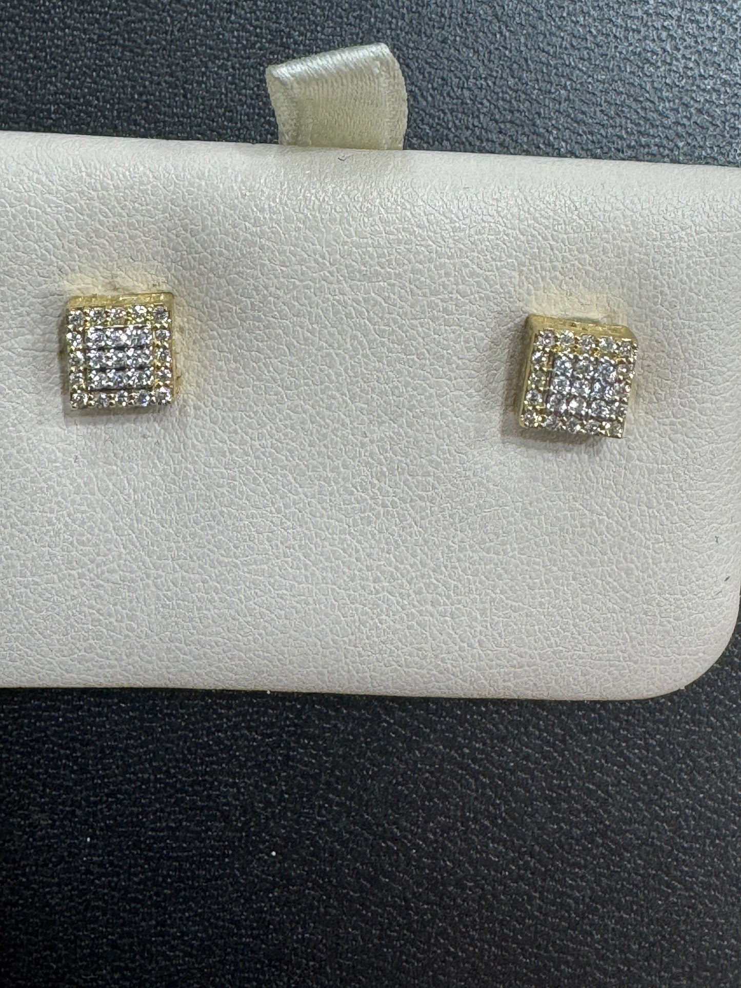 10K Yellow Gold Earrings 0.25 ct Natural Diamond