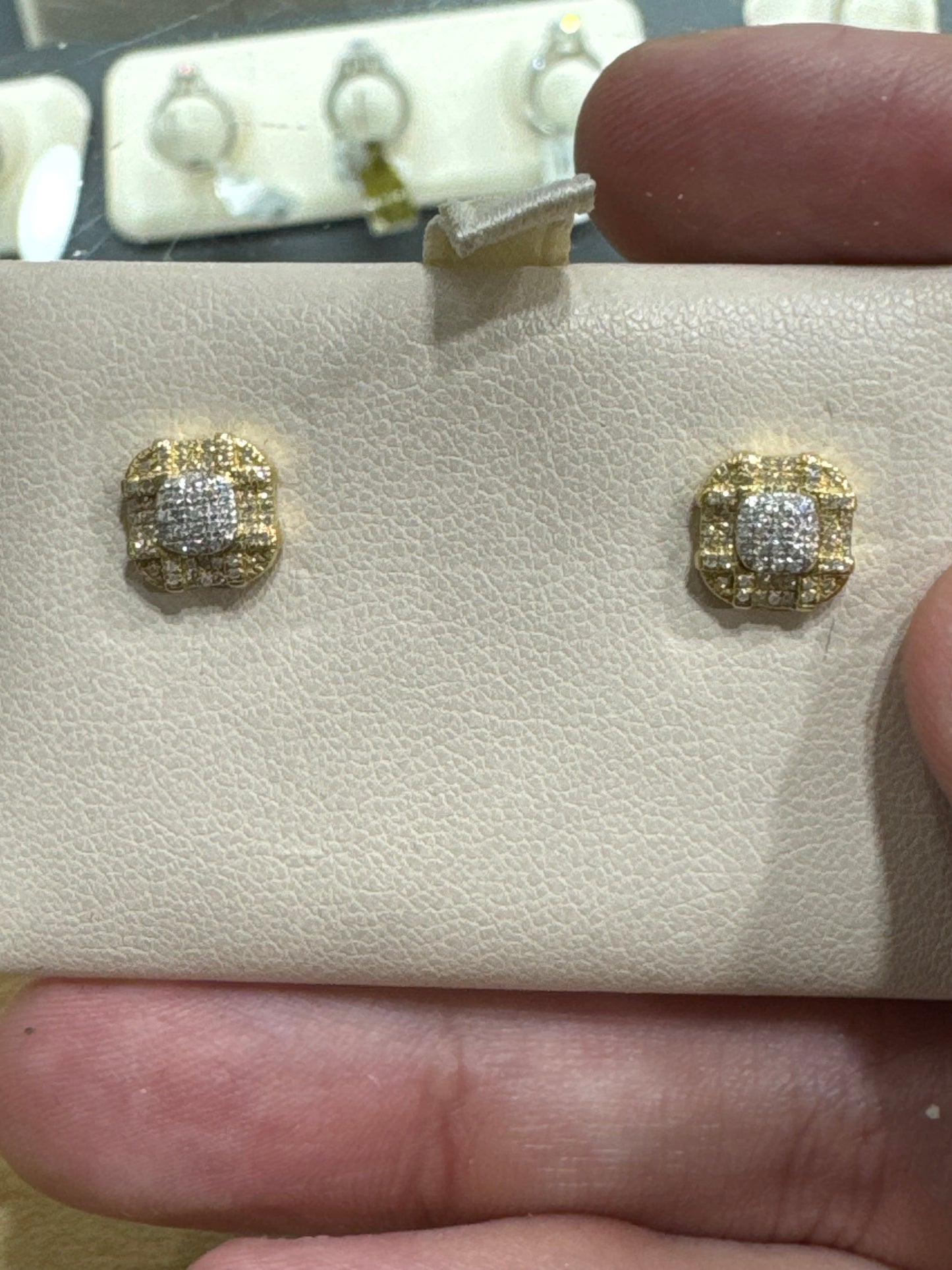 10K Yellow Gold Earrings 0.15 ct Natural Diamond