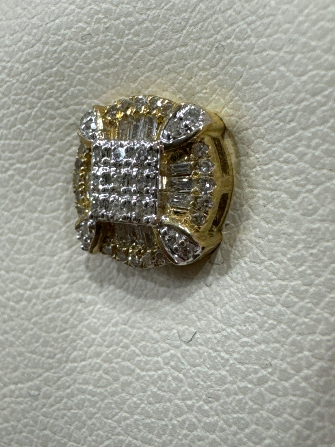 10K Yellow Gold Earrings 0.33 ct Natural Diamond
