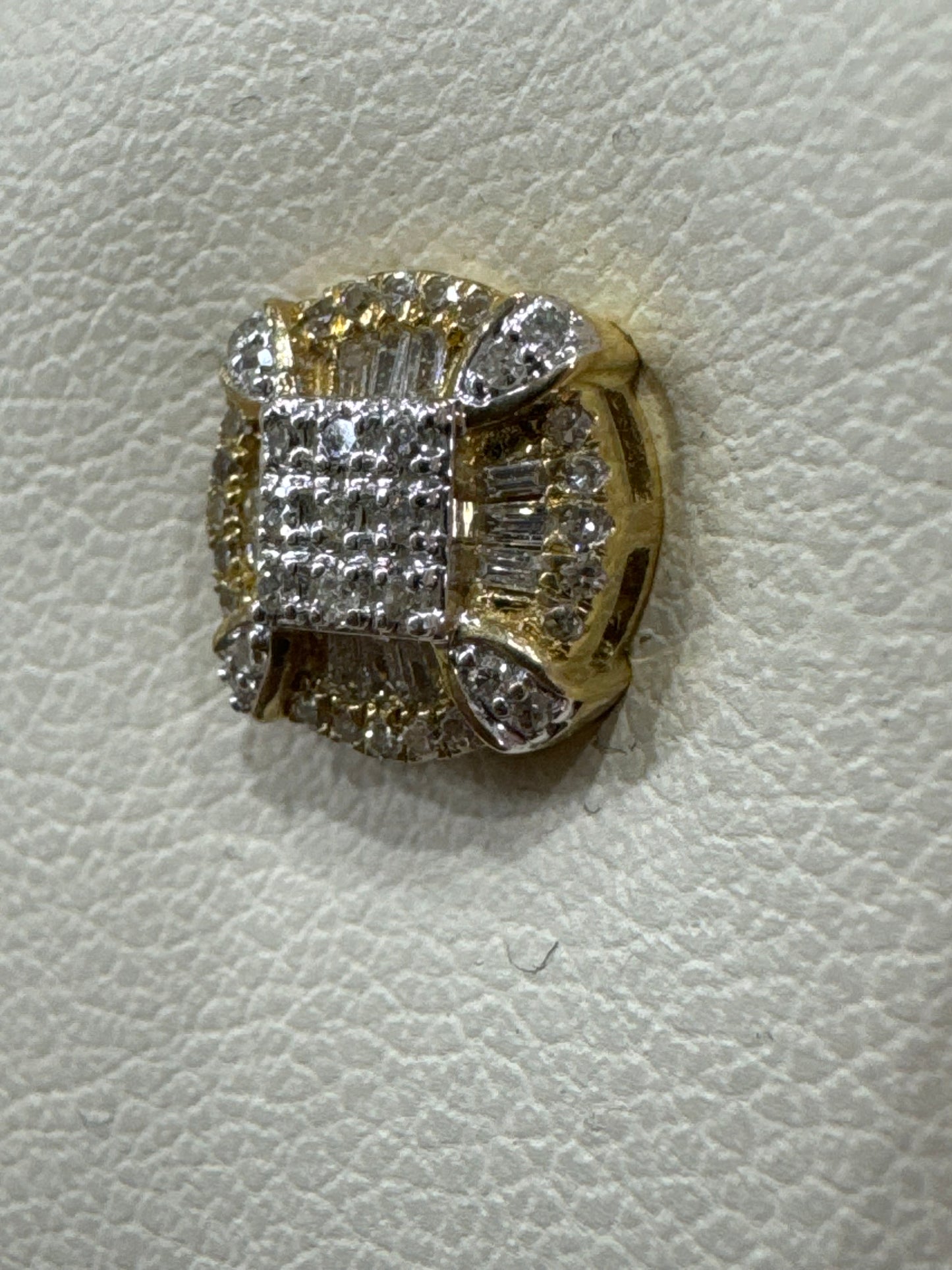10K Yellow Gold Earrings 0.33 ct Natural Diamond