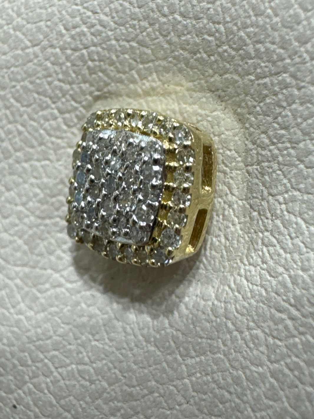 10K Yellow Gold Earrings 0.25 ct Natural Diamond