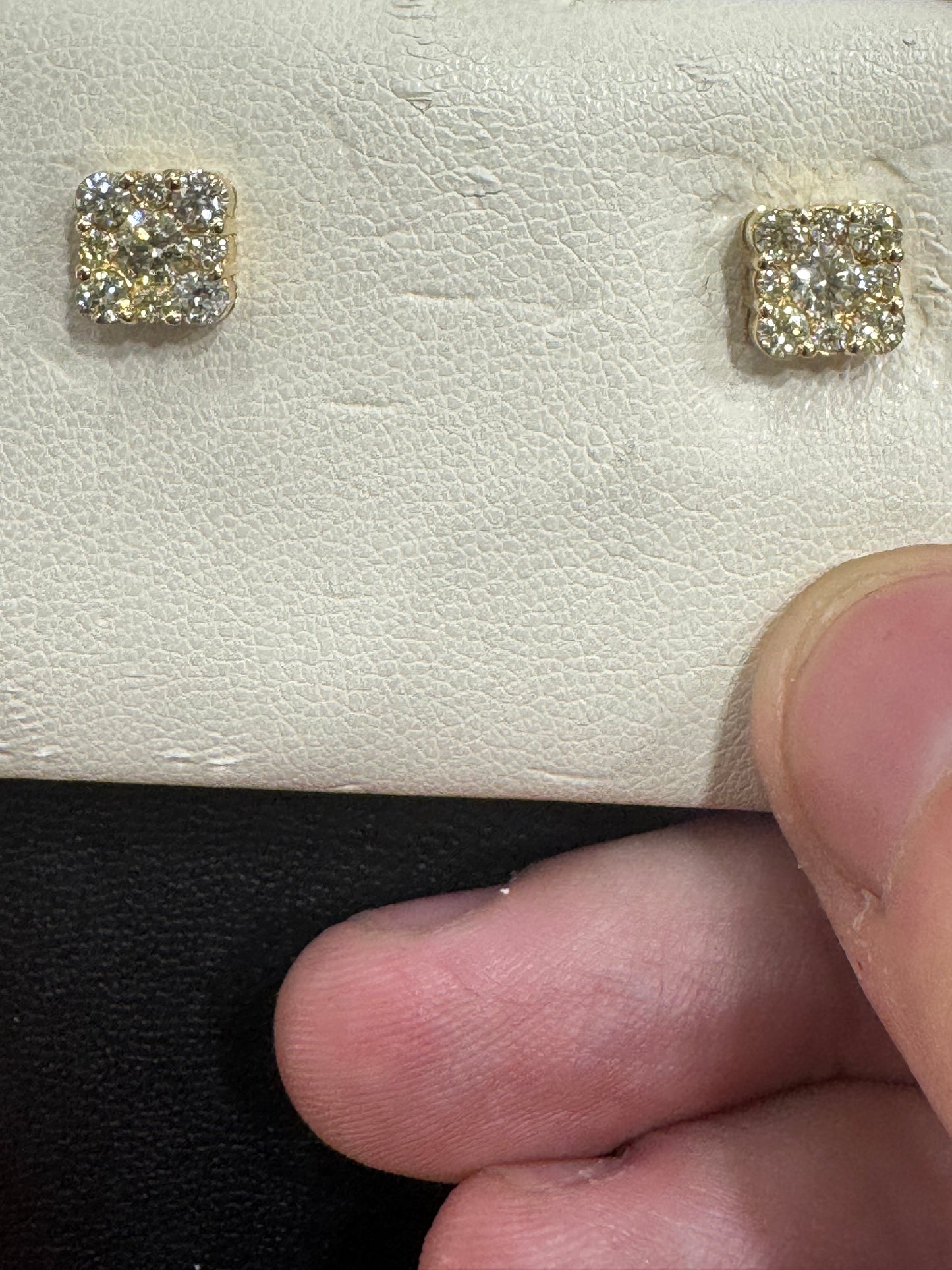 14K Yellow Gold Earrings 1.06 ct Natural Diamond