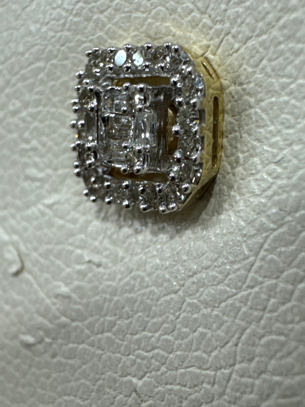 10K Yellow Gold Earrings 0.25 ct Natural Diamond