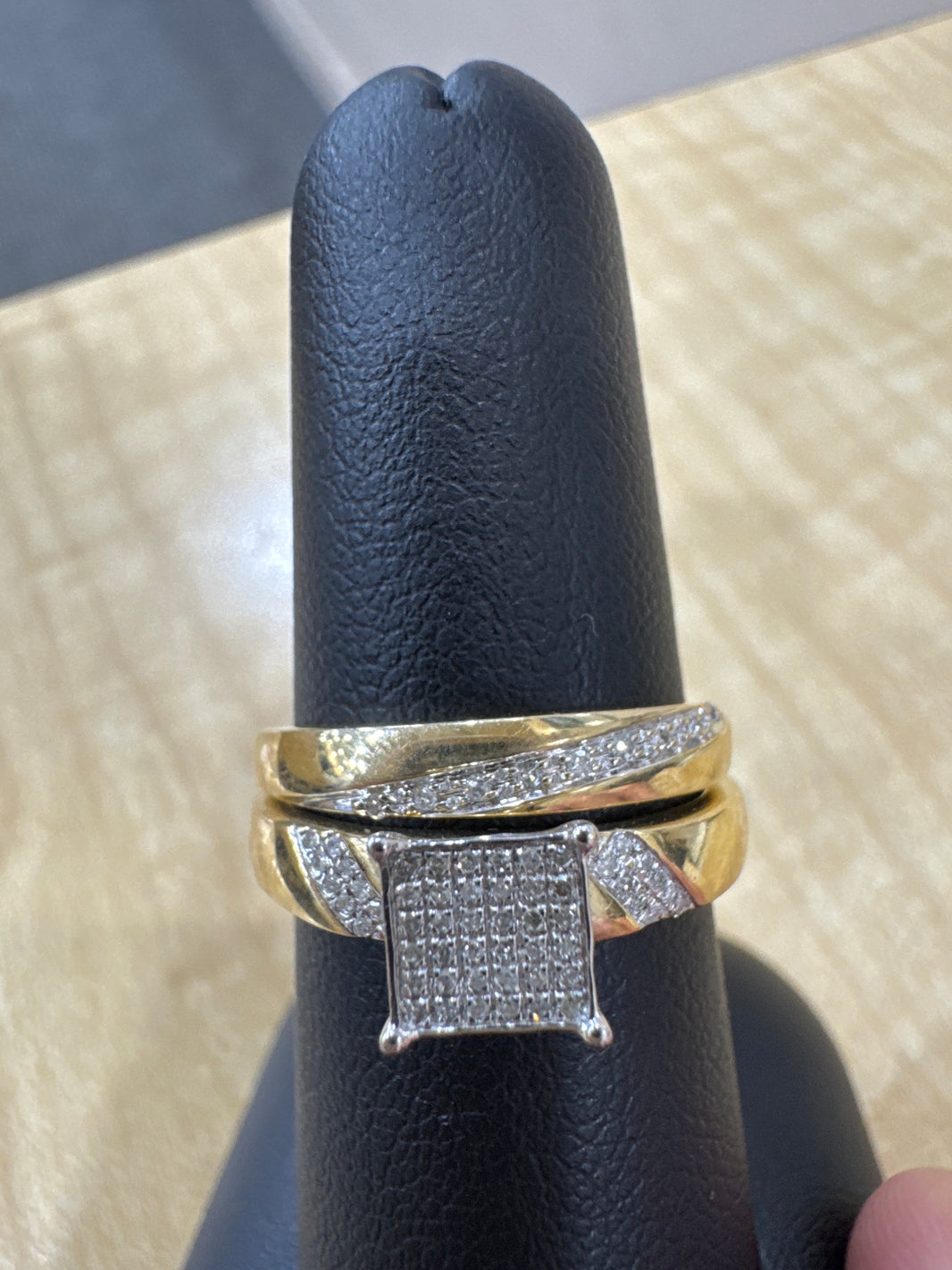 10K Yellow Gold Women's Wedding Set, 0.15 ct. Natural Diamond