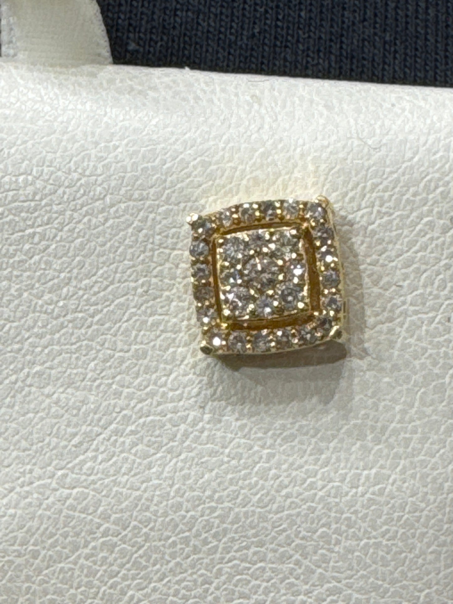 14K Yellow Gold Earrings 0.60 ct Natural Diamond