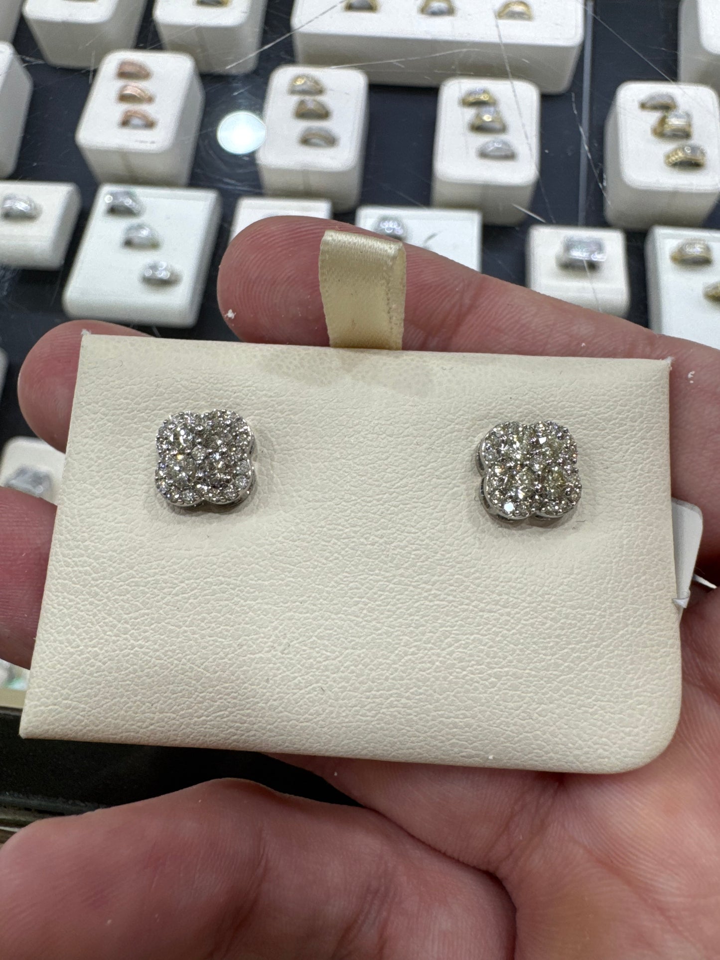 14K White Gold Clover Earrings 1.00 ct Natural Diamond