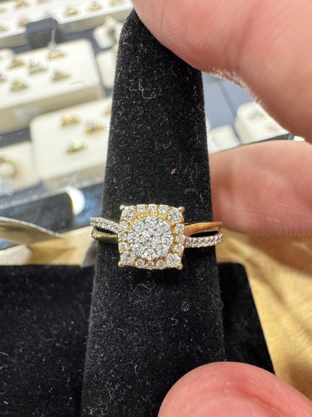 10K Yellow Gold Women's Ring 0.35 ct Natural Diamond