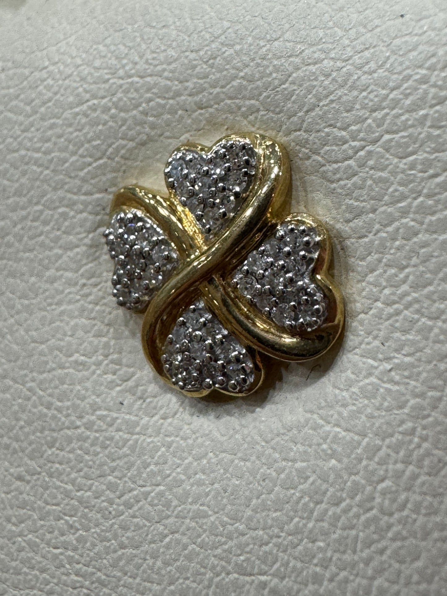 10K Yellow Gold Clover Earrings 0.20 ct Natural Diamond