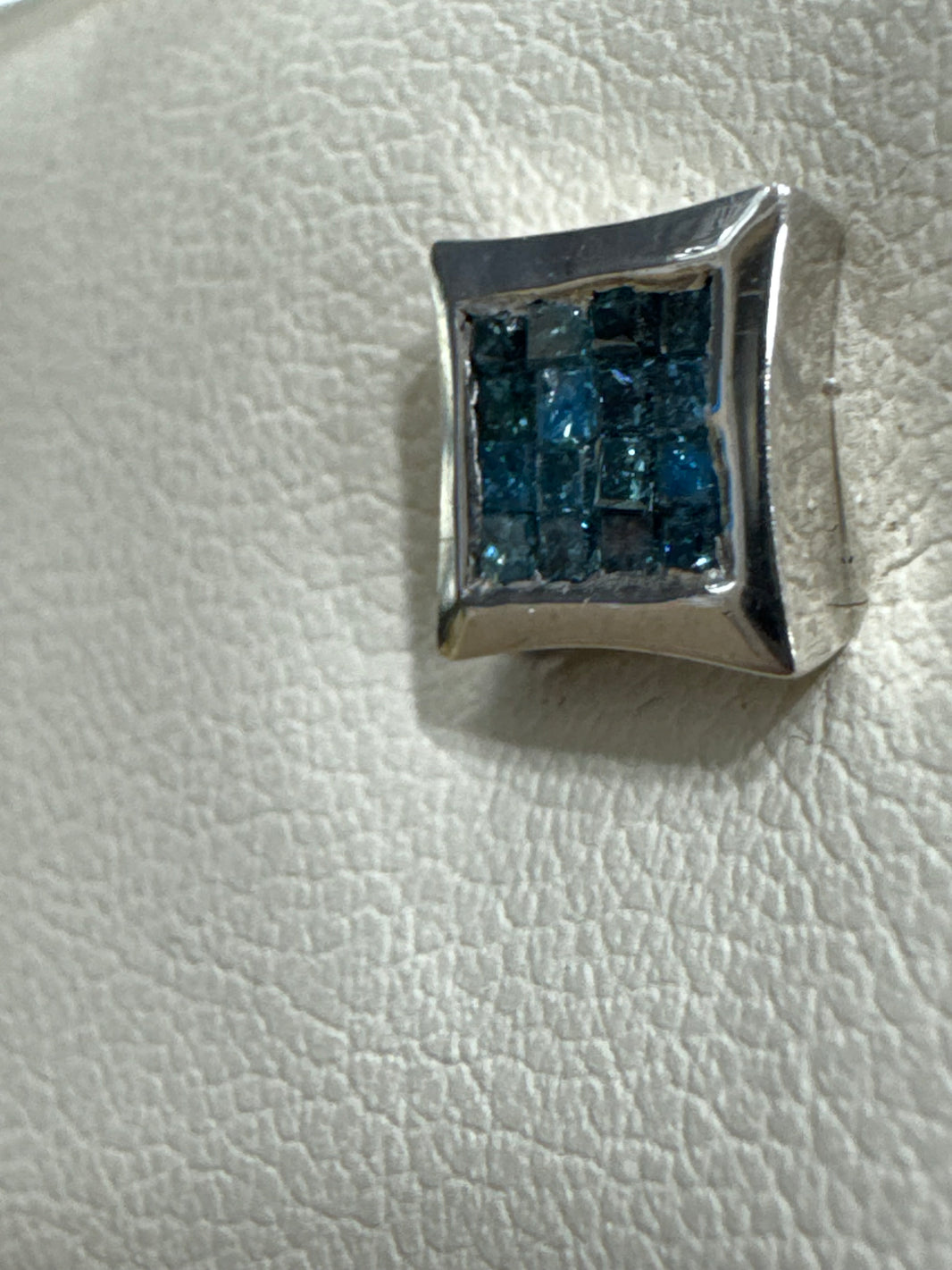 14K White Gold Charm Cushion 0.50 ct Blue Natural Diamond