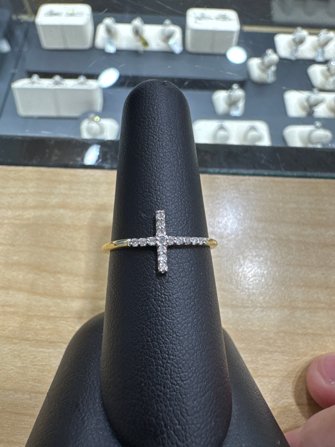 10K Yellow Gold Cross Ring 0.10 ct Natural Diamond
