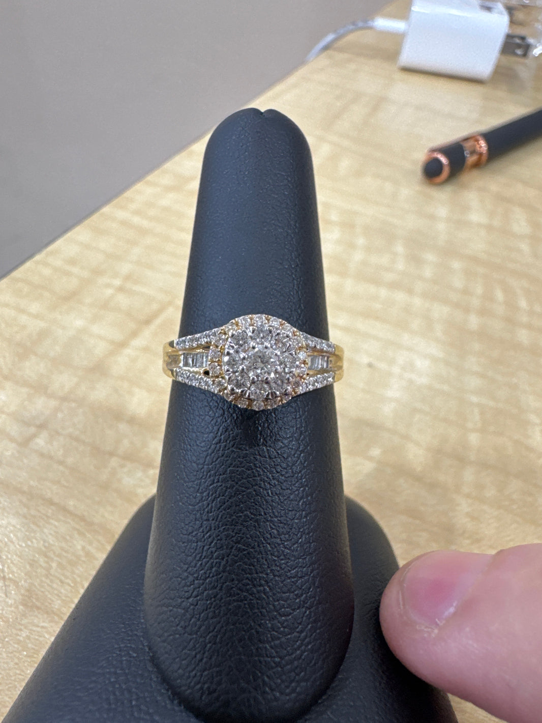 10K Yellow Gold Women's Ring 0.52 ct Natural Diamond