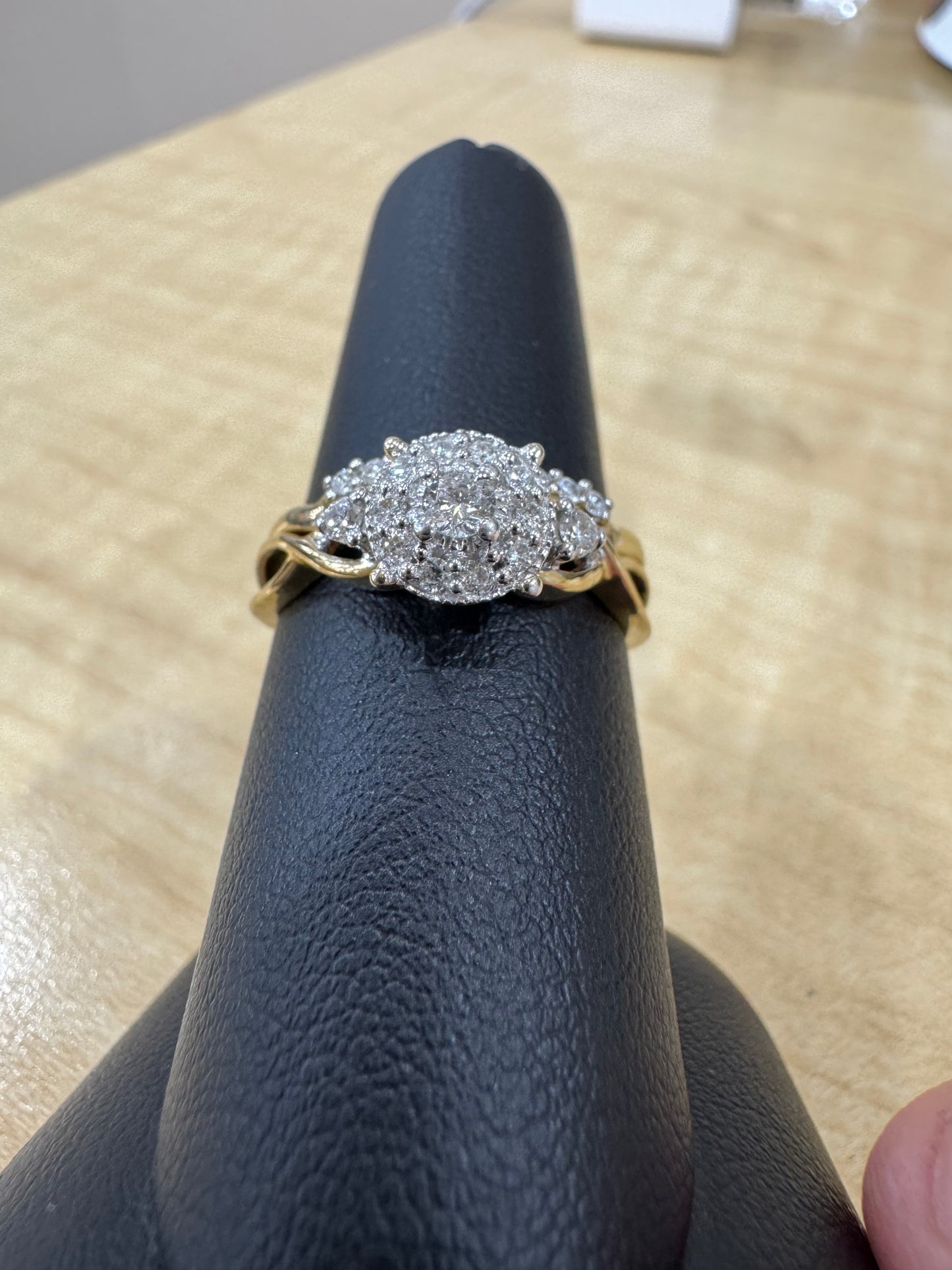 10K Yellow Gold Women's Wedding Set, 0.33 ct Natural Diamond