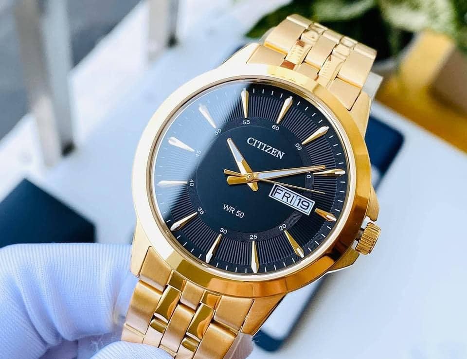 Citizen BF2013-56E - close-up lifestyle 1
